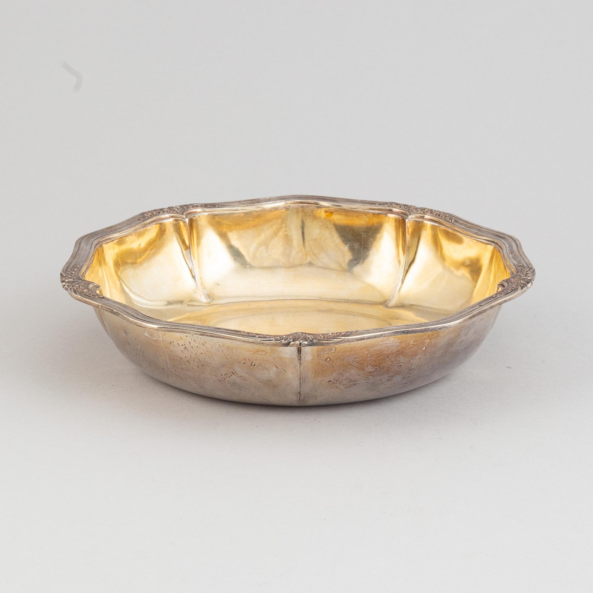 Two French 19th century silver 950/1000 dishes, after 1838.