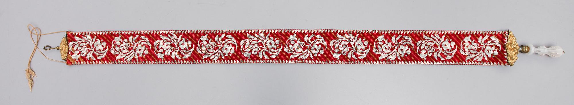 SPJÄLLBAND, broderat, 1800-talets andra hälft.
