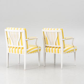 Josef Frank, a pair of model 969 arm chairs. Firma Svenskt Tenn.