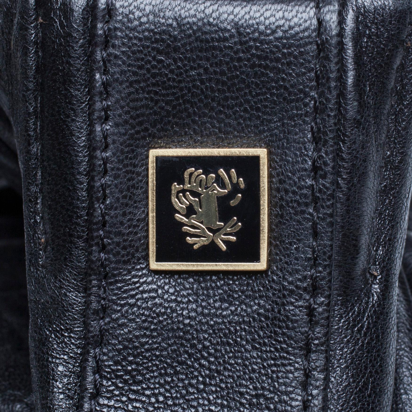 VÄSKA, Tiger of Sweden.