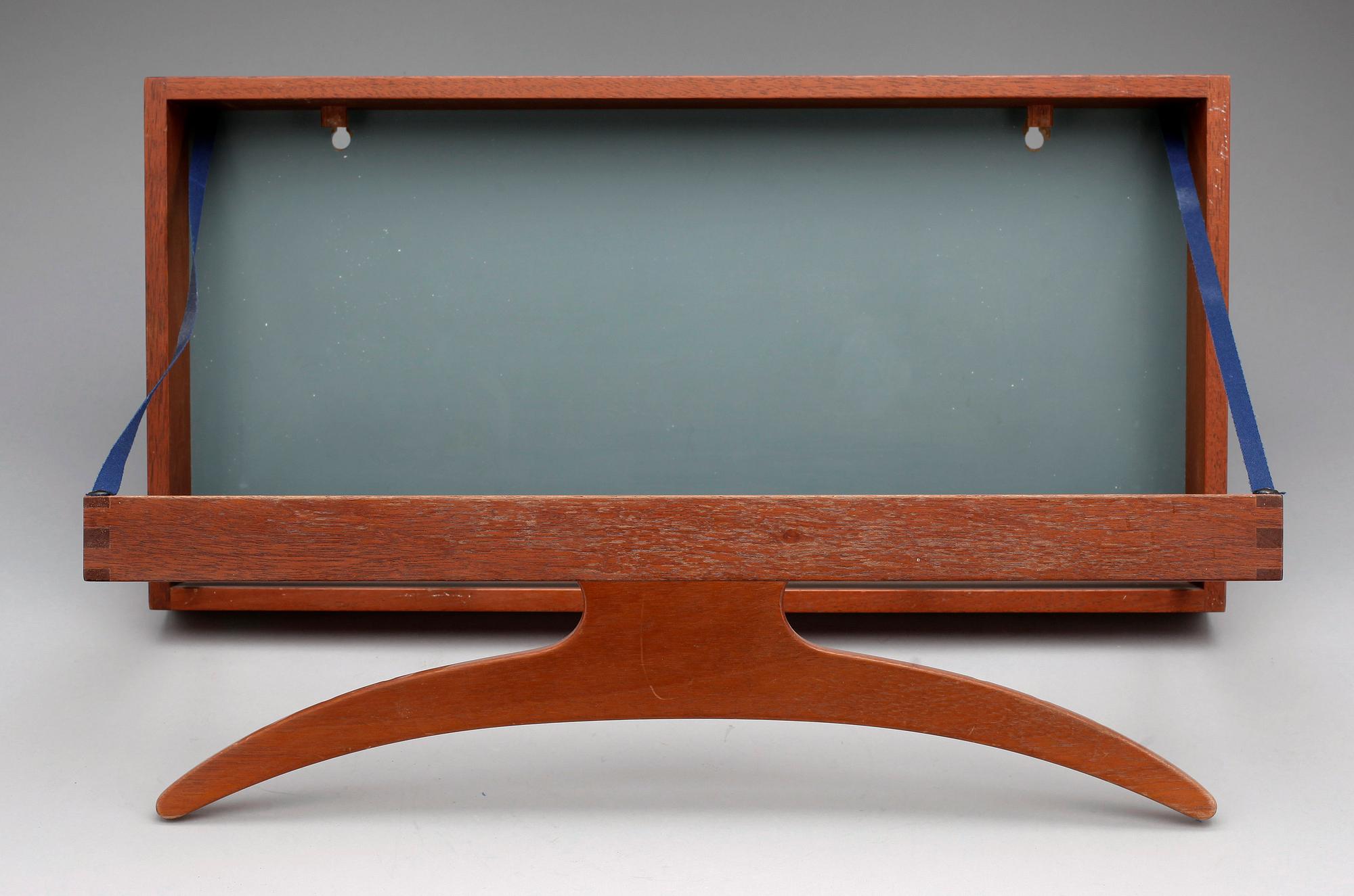 VÄGGHÄNGARE, Adam Hoff & Poul Östergaard för Virum Möbelsnedkeri, Danmark, 1950-60-tal.