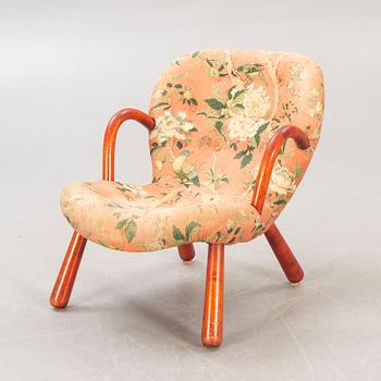 Arnold Madsen "Clam chair / Muslinge armchair", probably Madsen & Schubell, Denmark, 1940s-50s.