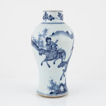 A blue and white vase, Qing dynasty, early 18th Century.