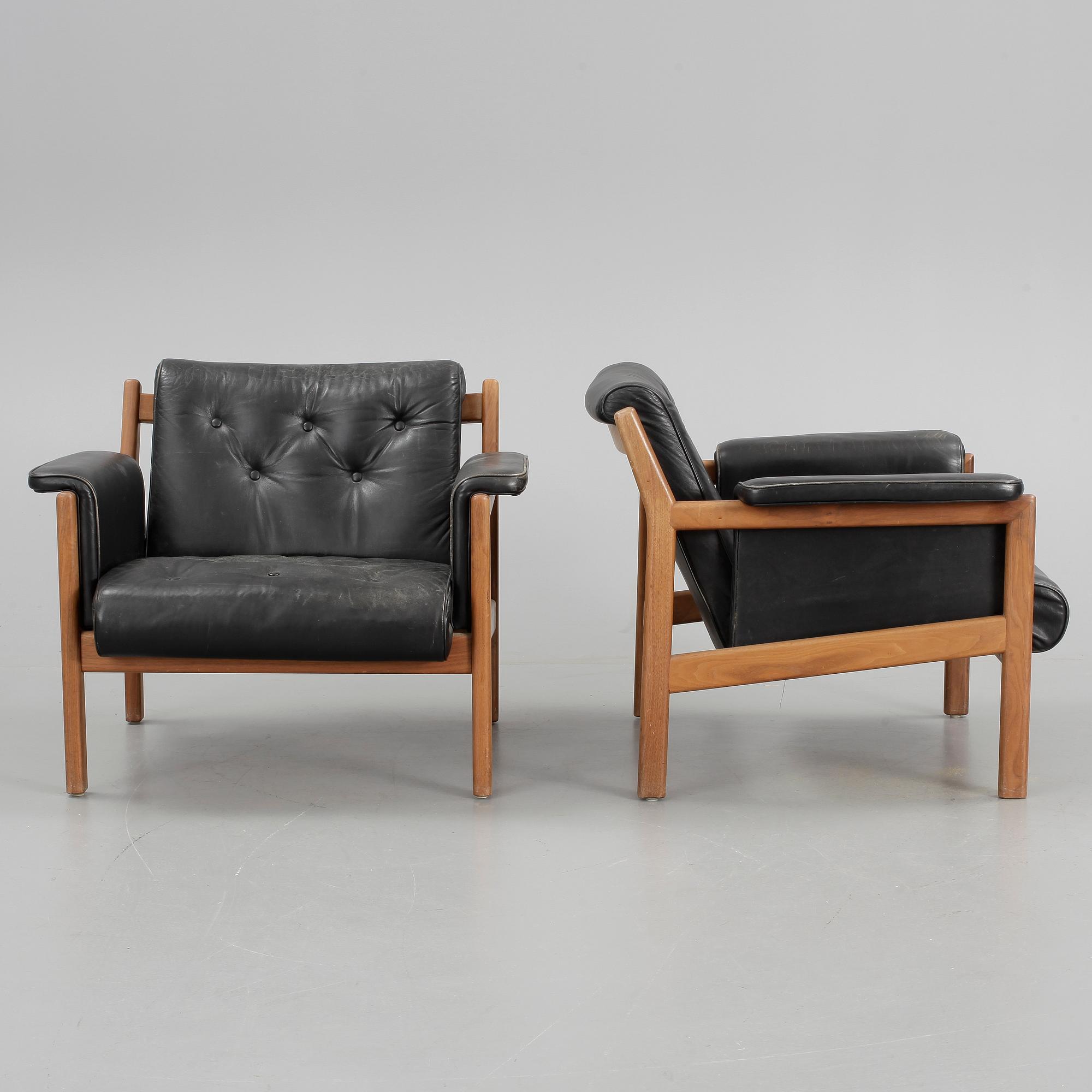 FÅTÖLJER, ett par, 1960-tal.