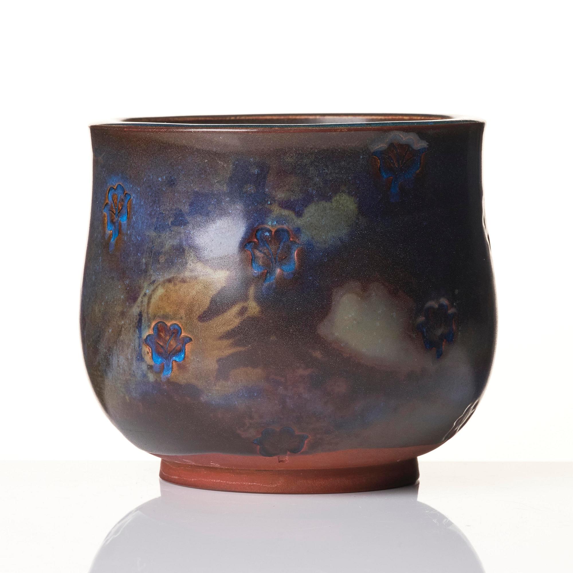 Wilhelm Kåge, a set of two early Farsta stoneware bowls, Gustavsberg 1933 and 1936.
