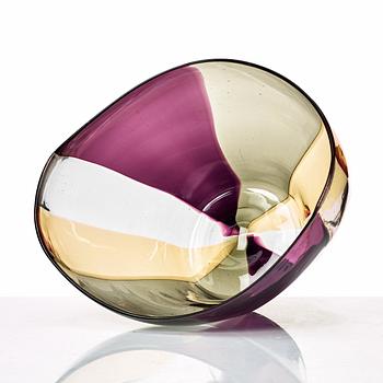 Fulvio Bianconi, an oval "A Spicchi" bowl, Venini, Murano, Italy 1950-60's.