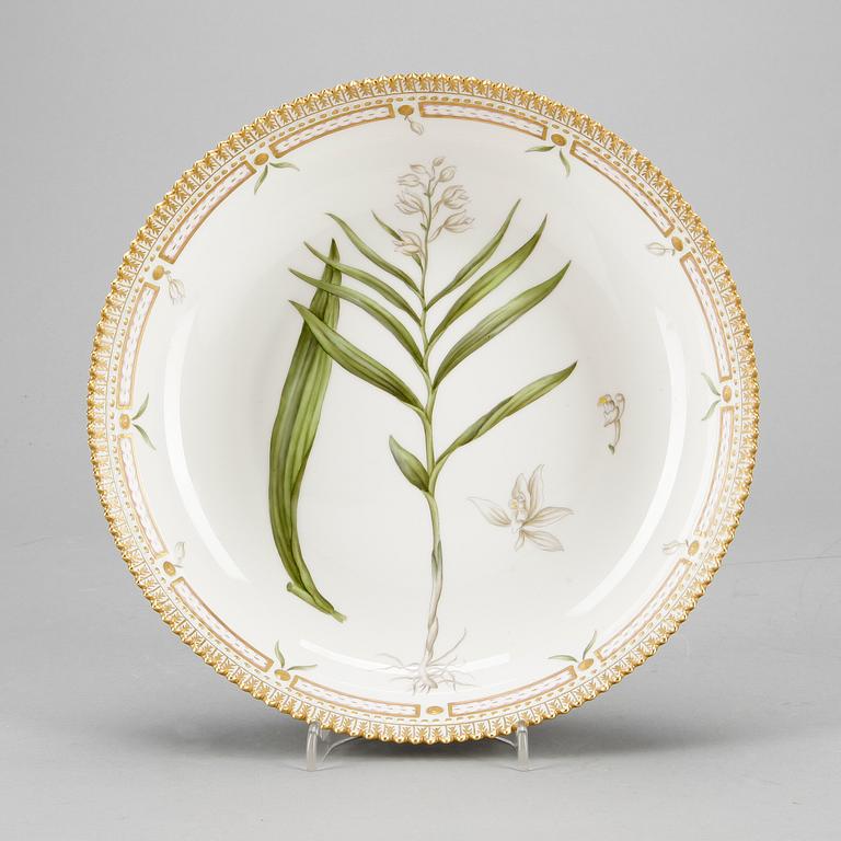 SKÅLFAT, porslin "Flora Danica", Royal Copenhagen, 1900-tal.