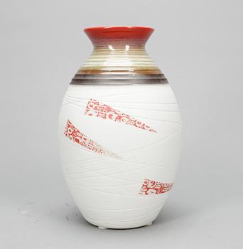 VASER, 2 st. Porslin, Kina, modern tillverkning.