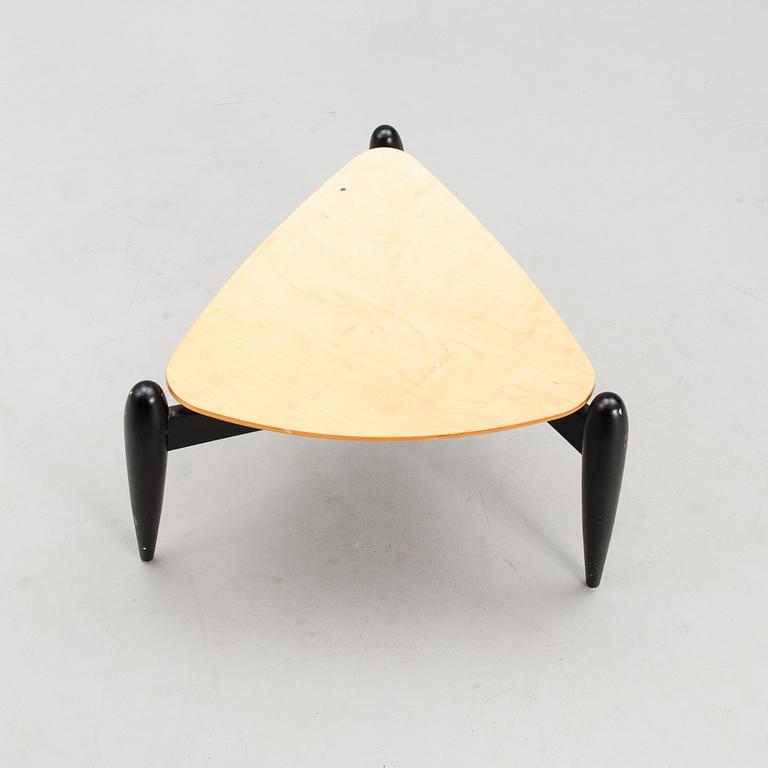 ILMARI TAPIOVAARA, TALE-JAKKARA. Etiketti Tapiovaara design, made in Finland. Suunniteltu 1953.