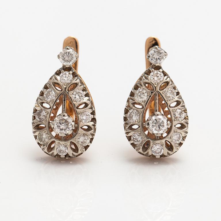 Korvakoru, 14K kultaa ja timantteja n. 0.96 ct yht. Venäjä.