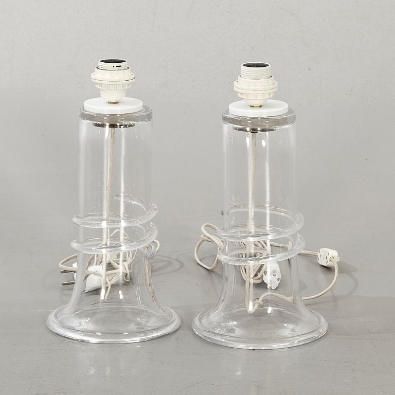HANNE DREUTLER, bordslampor, ett par, glas, Ateljé Lyktan / Studio Åhus, 1982.
