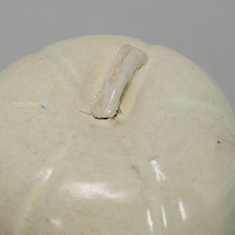 ASKAR med LOCK, två stycken samt SKÅL, keramik. Sydostasien, 1900-tal.