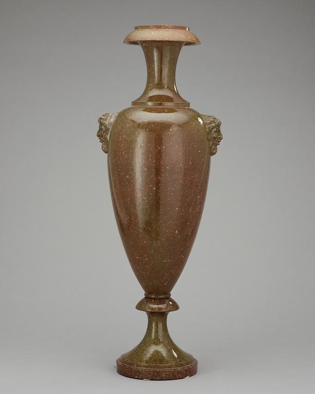 A large vase, 19th Century.