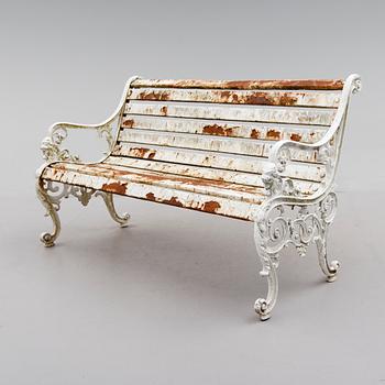 TRÄDGÅRDSSOFFA, 1900-talets första hälft.