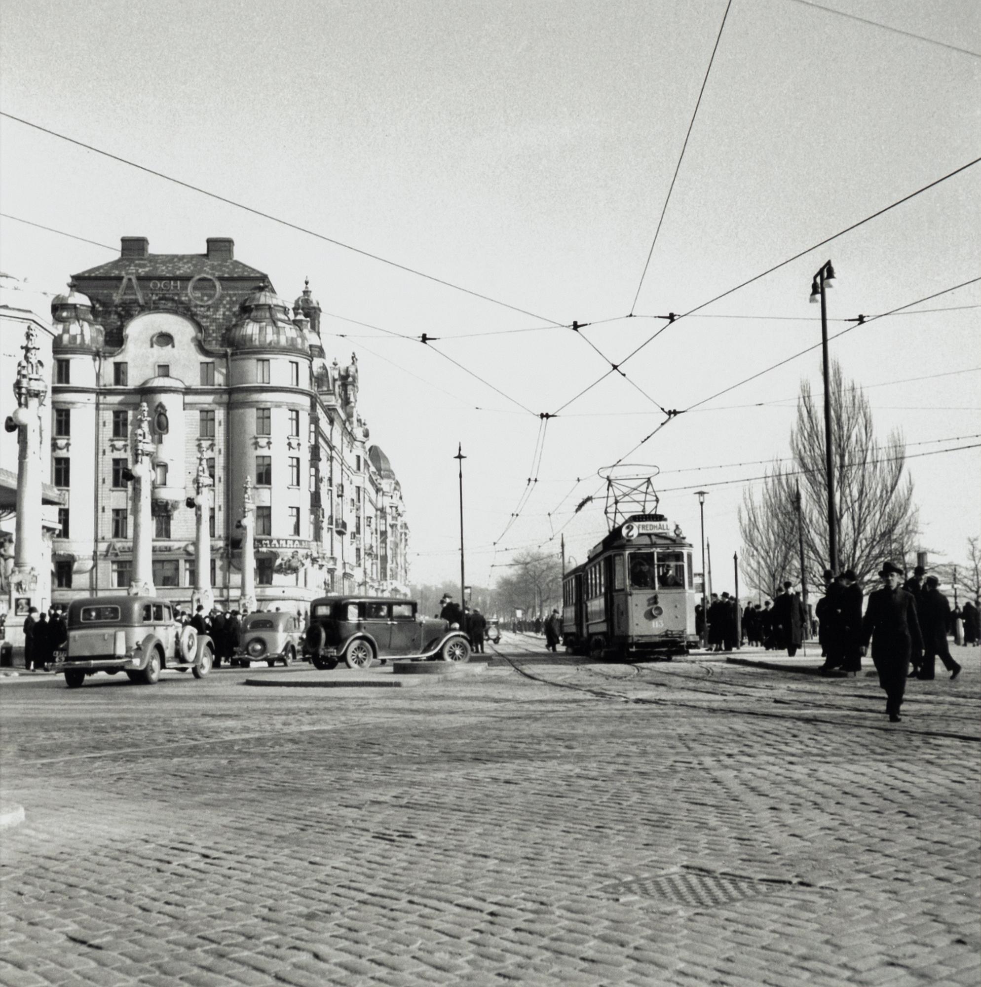 Åke Lange, "Nybroplan, spårvagn" (1930's).