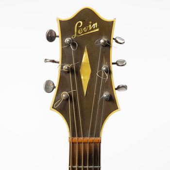 Herman Carlsson Levin, akustisk gitarr, "Modell 22", Sverige, 1945.