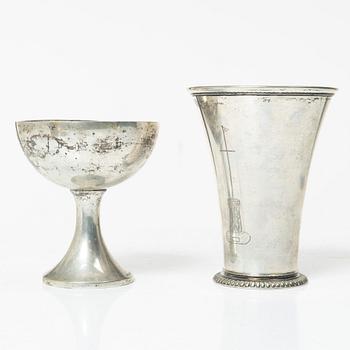 Two Swedish silver beakers, Stockholm 1909-1942.