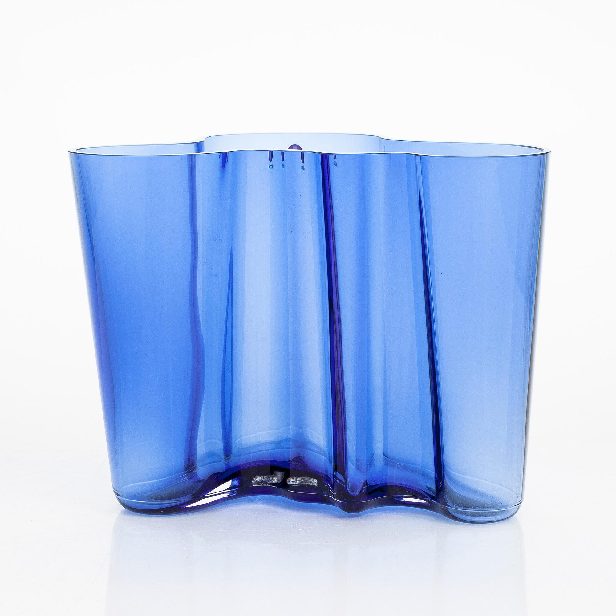 Alvar Aalto, maljakko, malli 3030, signeerattu Alvar Aalto Iittala.