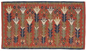 179. Märta Måås-Fjetterström, A textile, "Röda Liljan", tapestry weave, ca 70-71,5 x 125,5-126 cm, signed AB MMF.