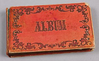 OKÄND KONSTNÄR, pastell, med tillhörande MINNESALBUM, 1800-talets mitt.