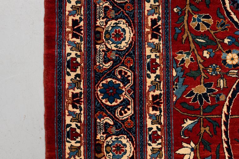 A carpet, antique/semi-antique, Teheran/Nain Tuteshk, ca 314 x 211 cm.