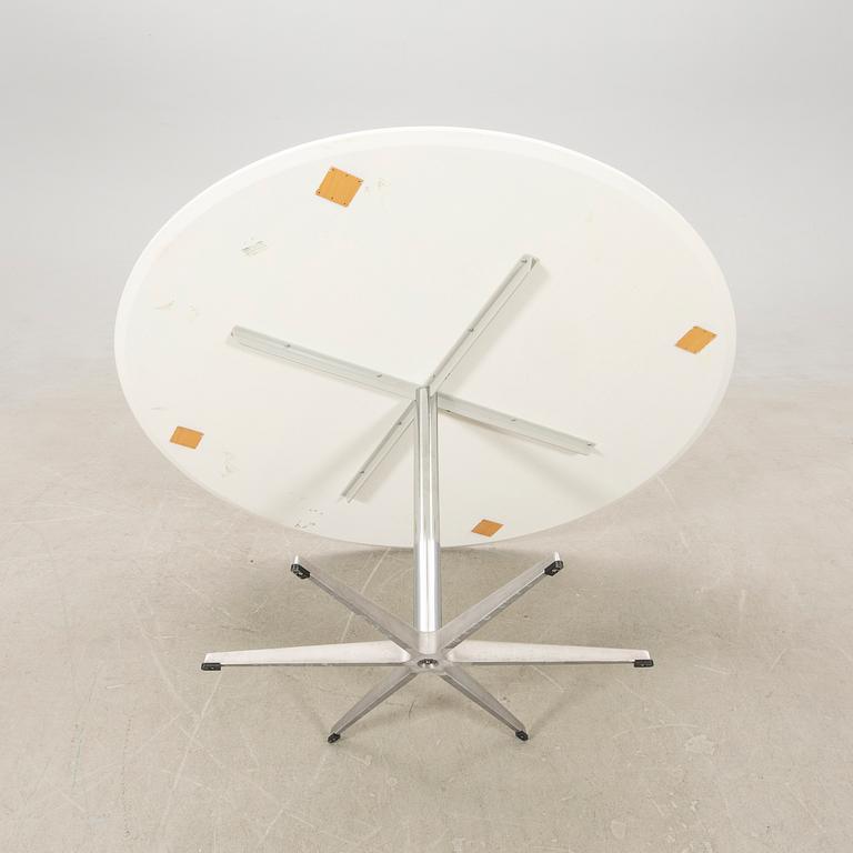 Lievore Altherr Molina, chairs 4 pcs "Catifa" for Arper, Italy late 20th century and table.