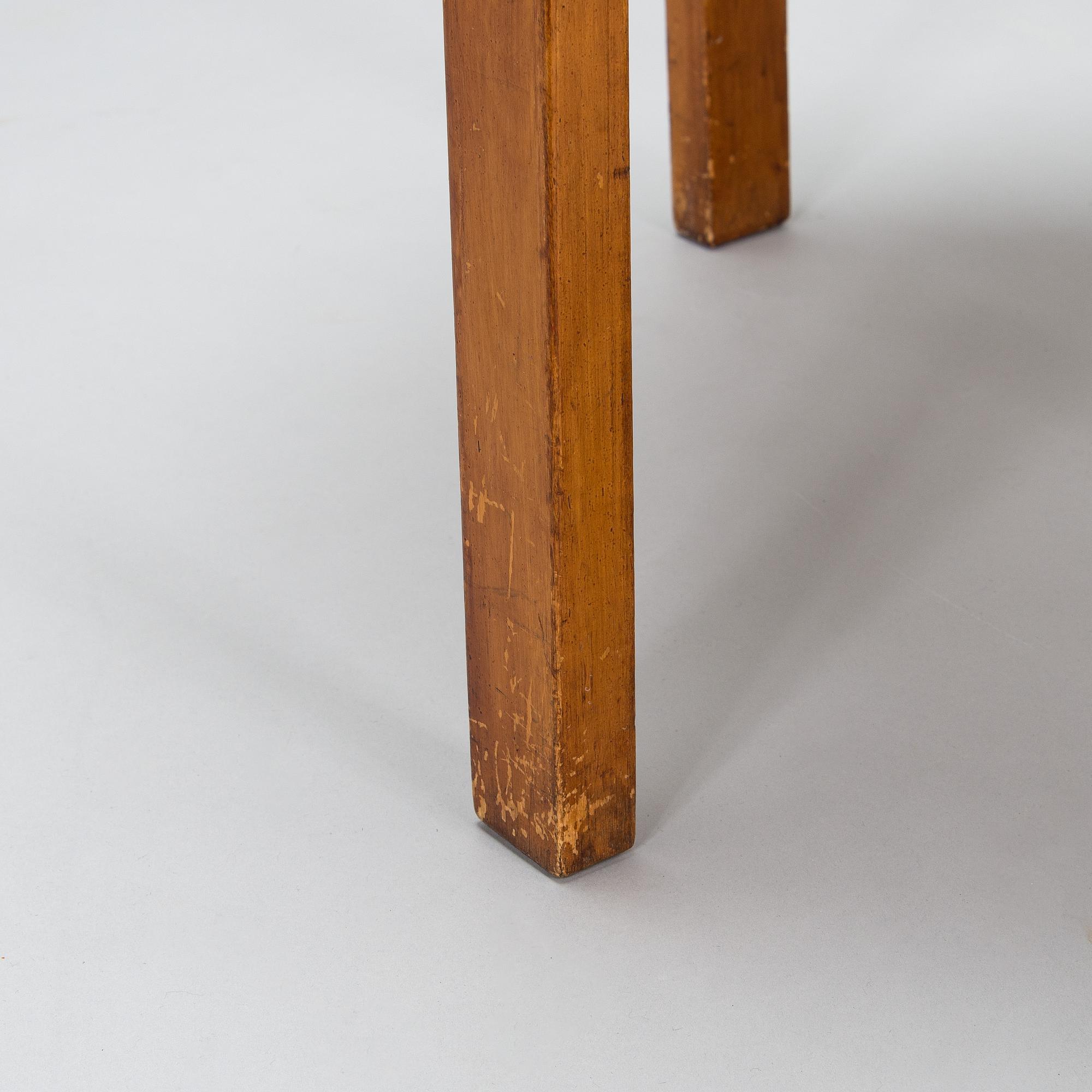 Alvar Aalto, A 1930s 'A70' table for O.Y. Huonekalu- ja Rakennustyötehdas A.B. Finland.