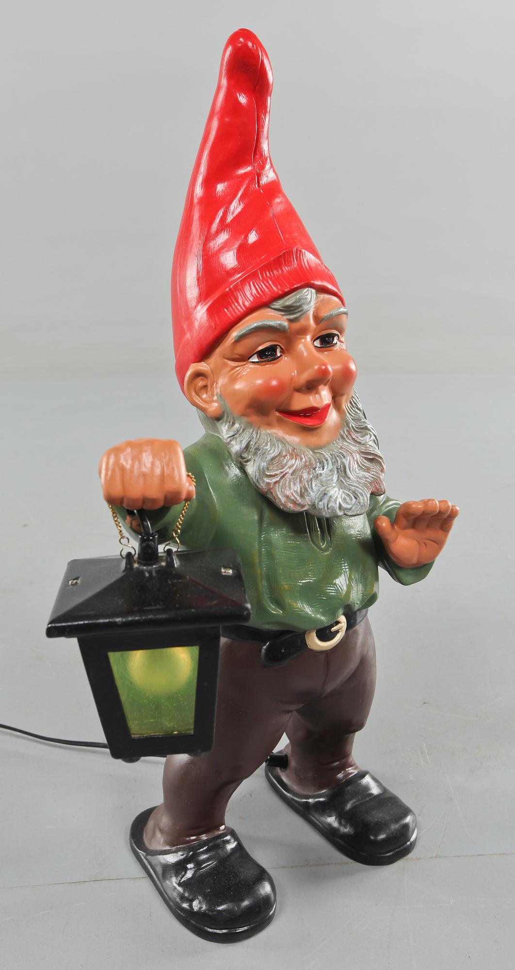 TOMTE med LYKTA, keramik, Heissner, 1900-talets andra hälft.