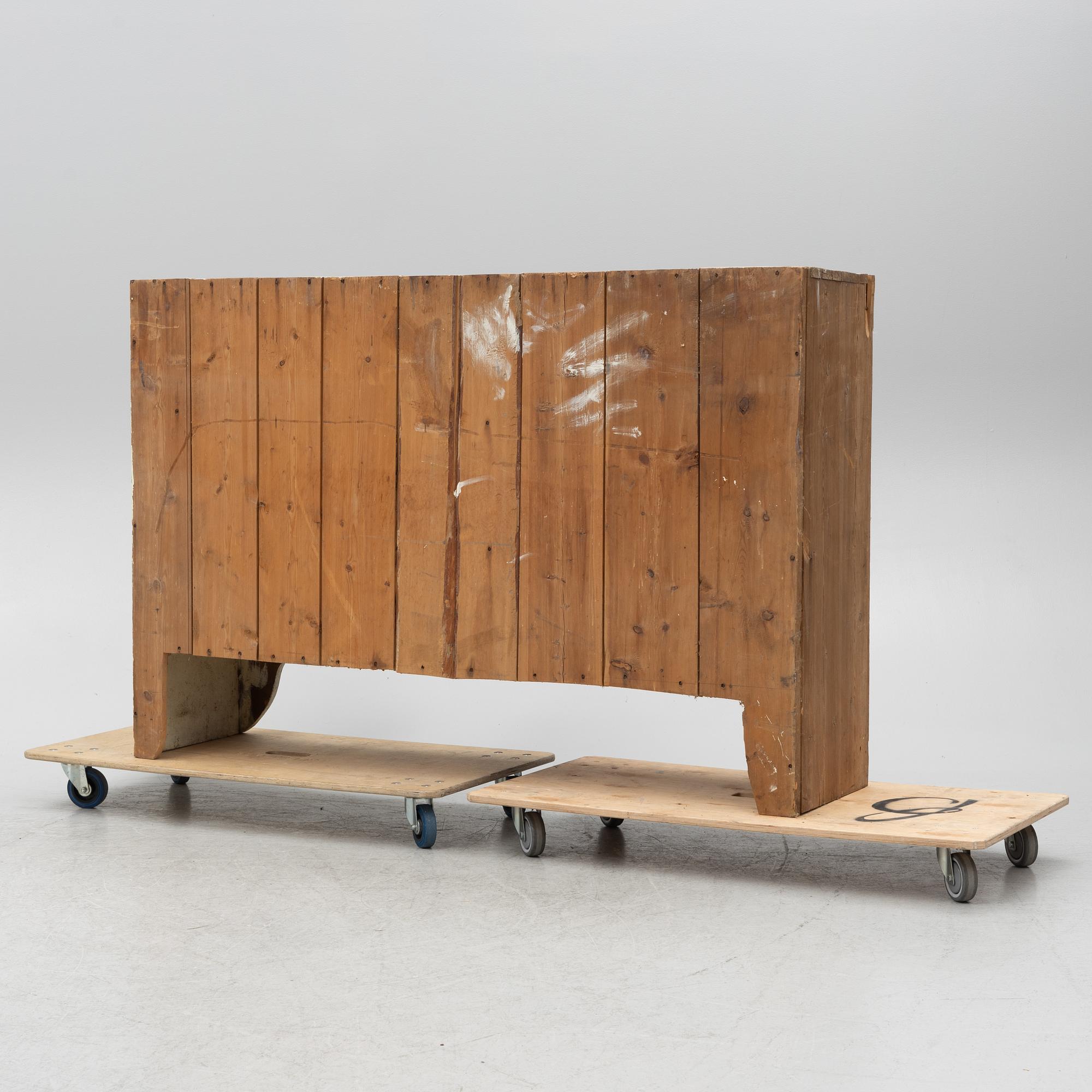 Överskåp, sent 1800-tal.