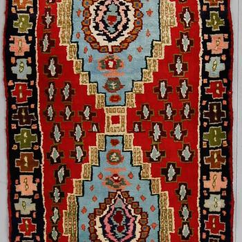 MATTA, Hamadan, ca 188 x 73 cm.