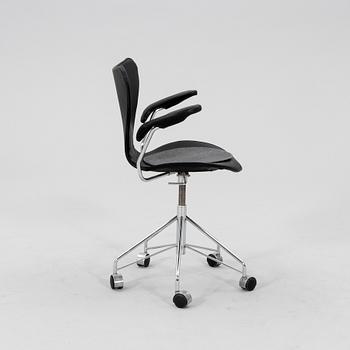 Arne Jacobsen, office chair, "The Swan", 2006 for Fritz Hansen Denmark.