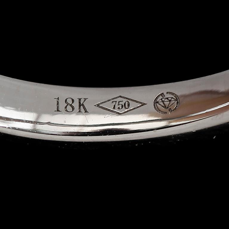 RING, 18K vitguld, briljantslipade diamanter tot ca 2.00 ct.