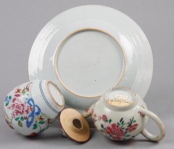 PARTI PORSLIN, 3 delar, Qianlong, Kina, 1700-tal.