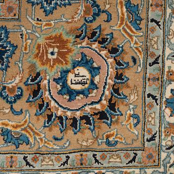 A carpet, Old Kashan, ca 521 x 364 cm.