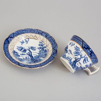 A part dinner and tea earthenware service, 'Real old Willow', Booths, England, first half of the 20th century (117 ps).