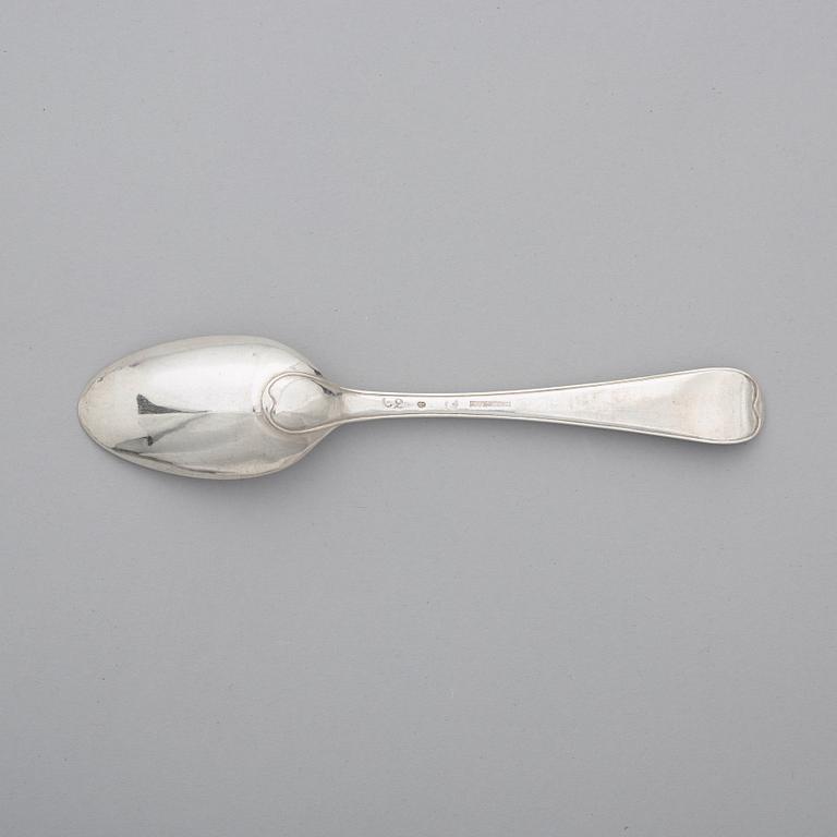 Arvid Floberg, 12 st dessertskedar, silver, Stockholm 1785 (10) och 1789 (2).