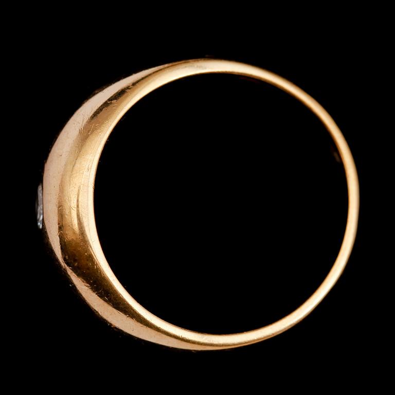 RING, 18 k guld, Stockholm 1967, med briljant. Vikt 9 g.