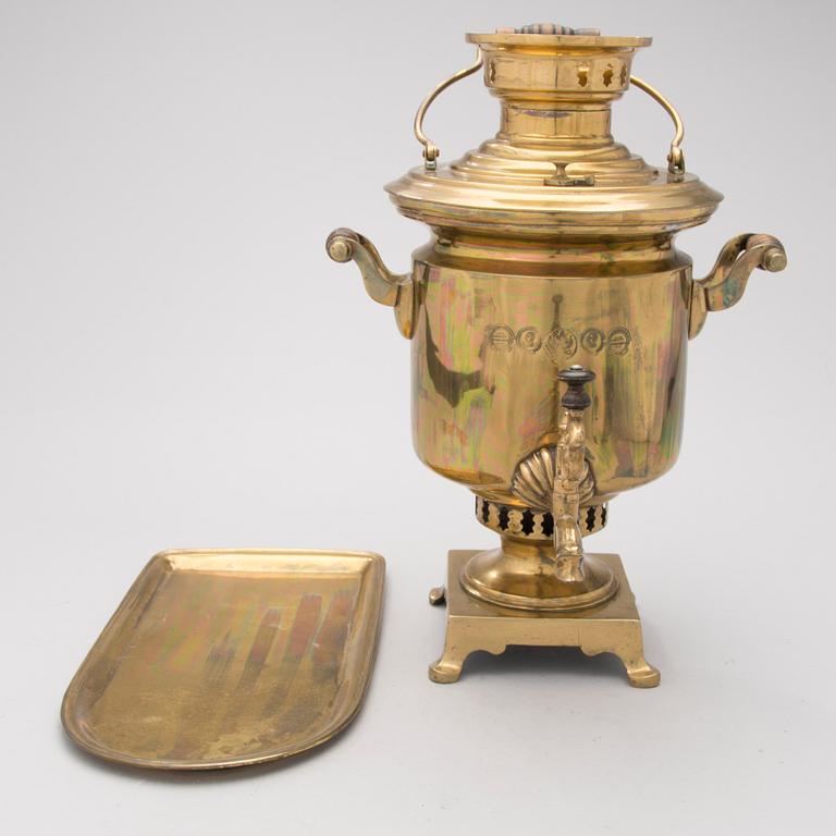 A RUSSIAN SAMOVAR, brass, Tula, circa 1900.