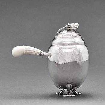 Georg Jensen, kaffe- och teservis, tre delar "Magnolia/ Blossom", Köpenhamn, 1915-21, 830/1000 silver. Design nr 2.