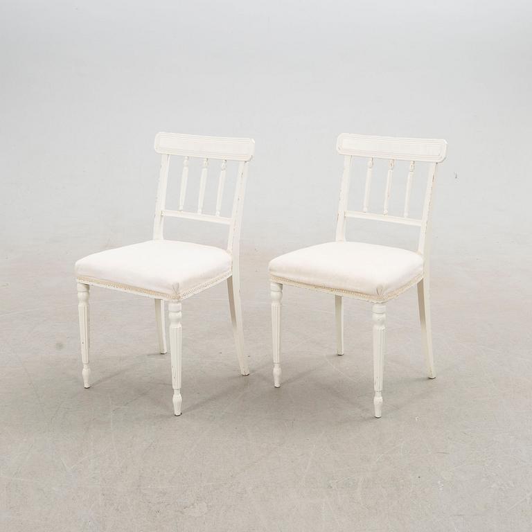 Dining group, 7 pieces, Gustavian style, late 20th century.