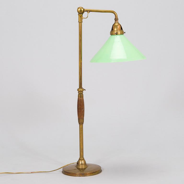 Pöytävalaisin / kirjoituspöydänvalaisin, noin 1900.