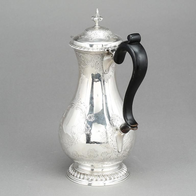 KANNA, silver, 1800-tal. Fantasistämplar. Totalvikt 700 gr.