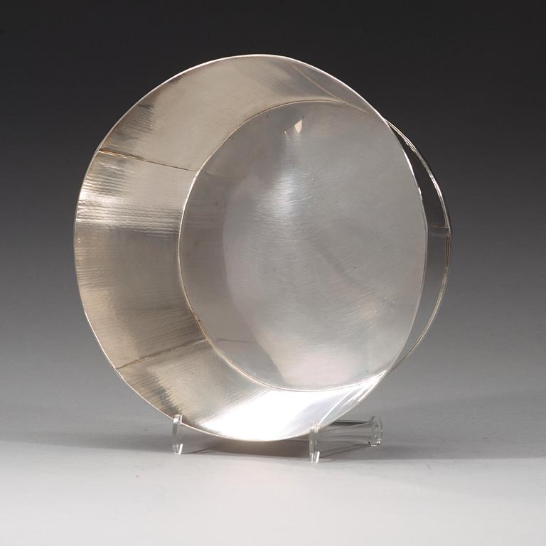 Birger Haglund, a sterling bowl, Stockholm 1999.