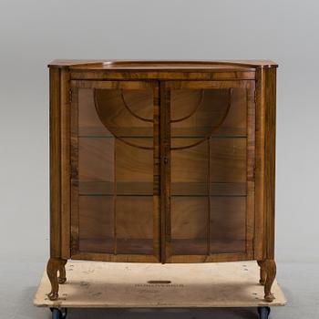 A 20th century English typ cabinet.