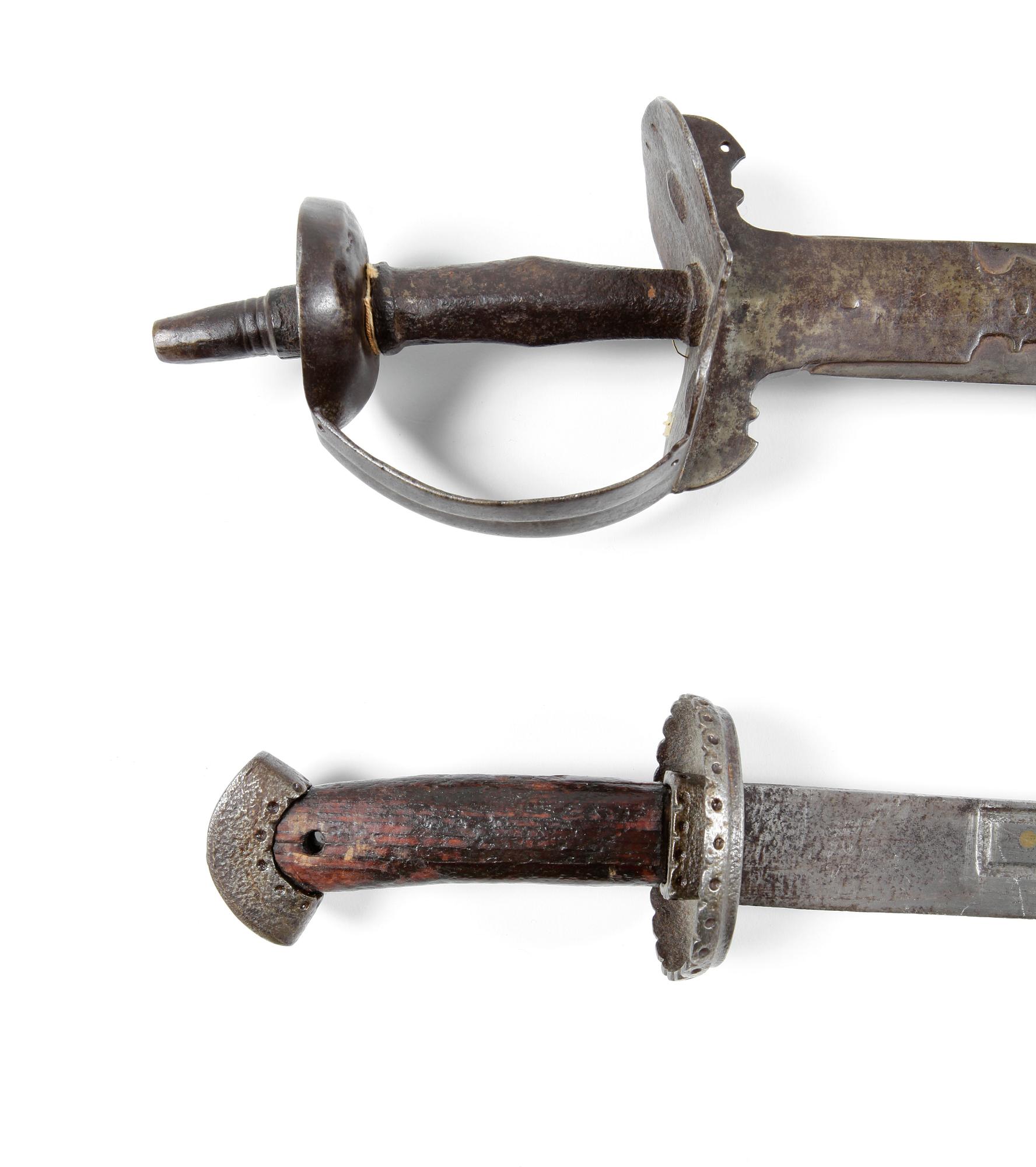 SVÄRD, 2 st, orientaliska, 1800-tal.