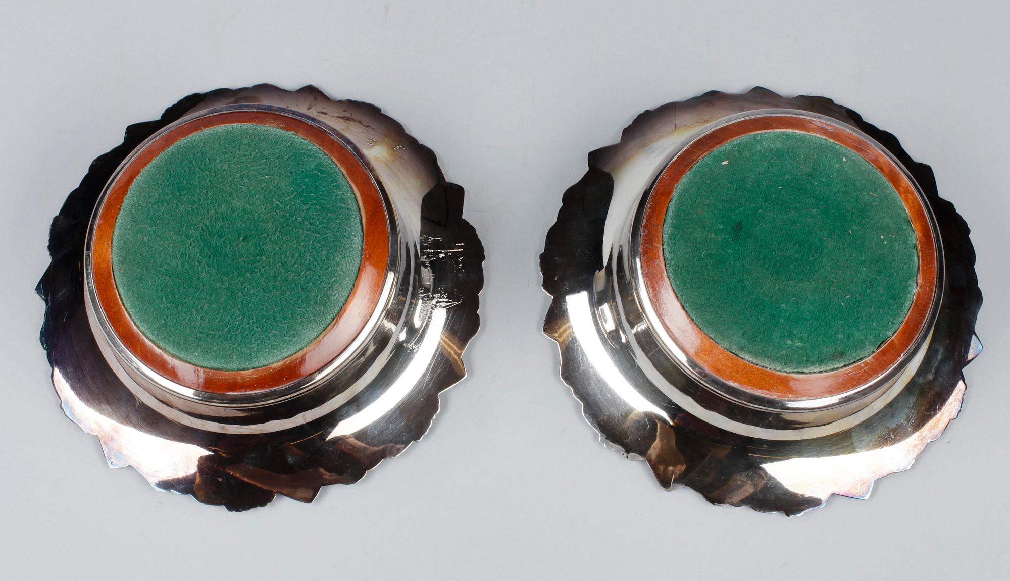 COASTERS, 2 par, nysilver, England 1900-tal.