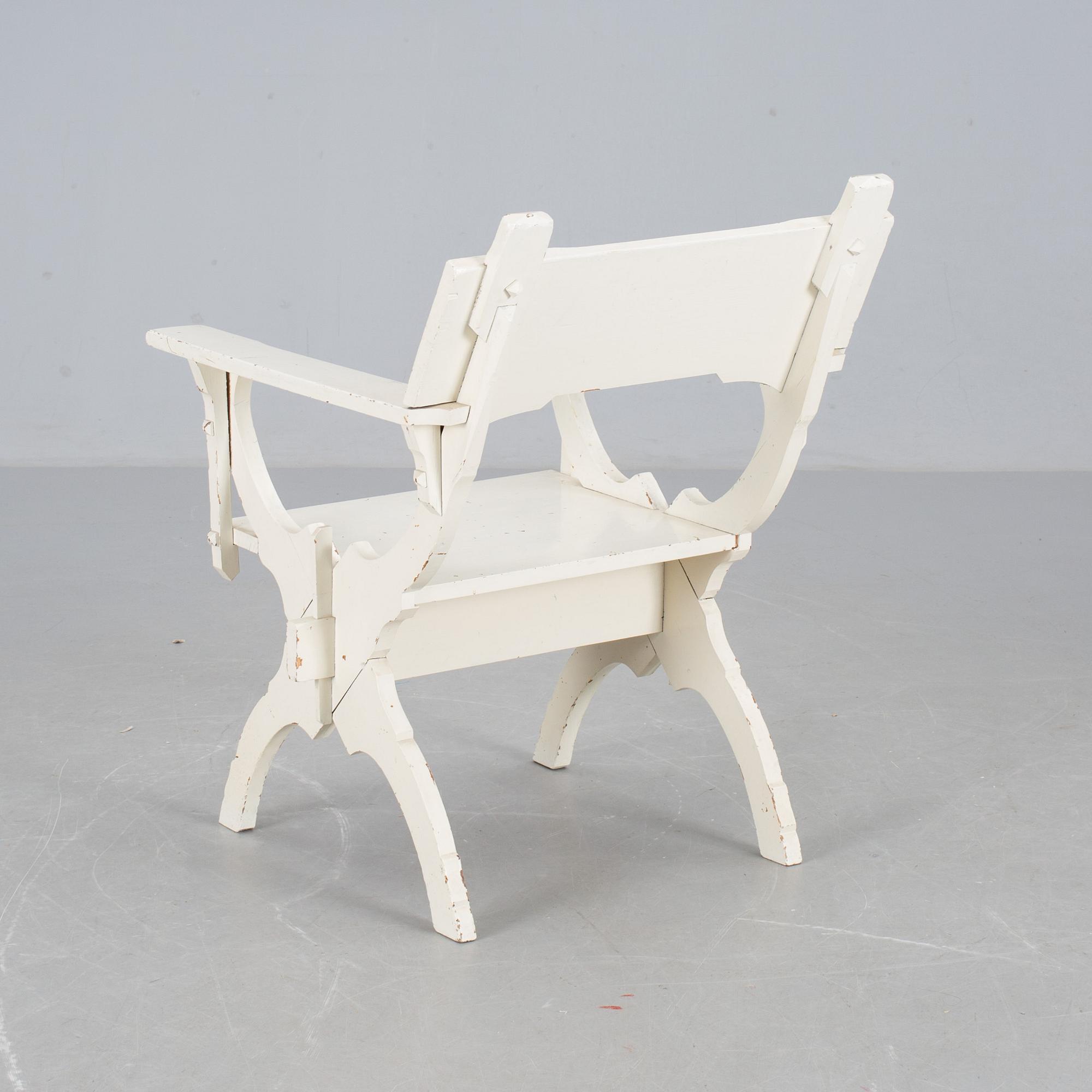 KARMSTOL. sk Zornstol. Signerad av snickare Johan Viktor Fritzberg, Mora 1908.