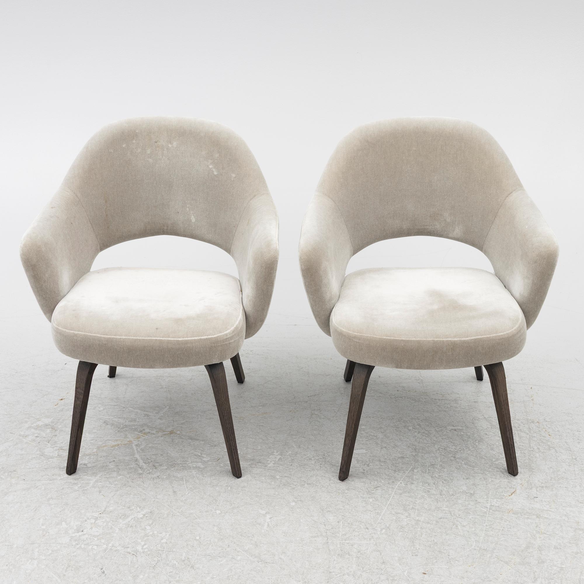Eero Saarinen, chairs, a pair, "Executive Side Chair", Knoll, 21st century.