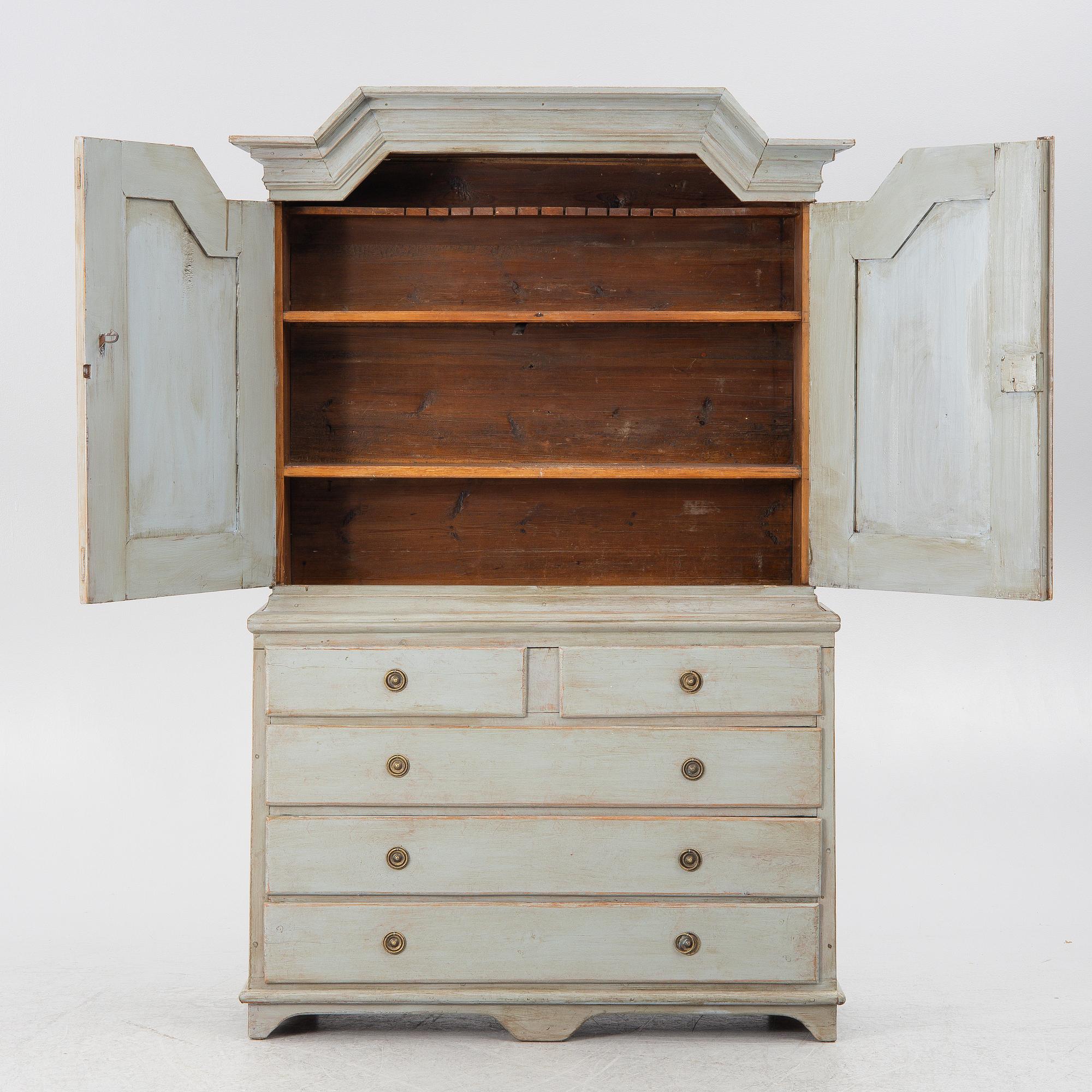 Cabinet, 19th century.