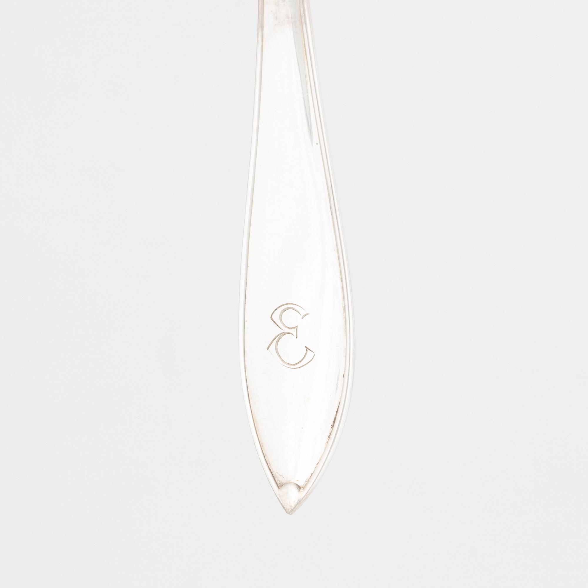 Bestickservis, 149 delar, silver, modell "Svensk spets", mestadels CG Hallberg, Stockholm, bl.a. 1935.